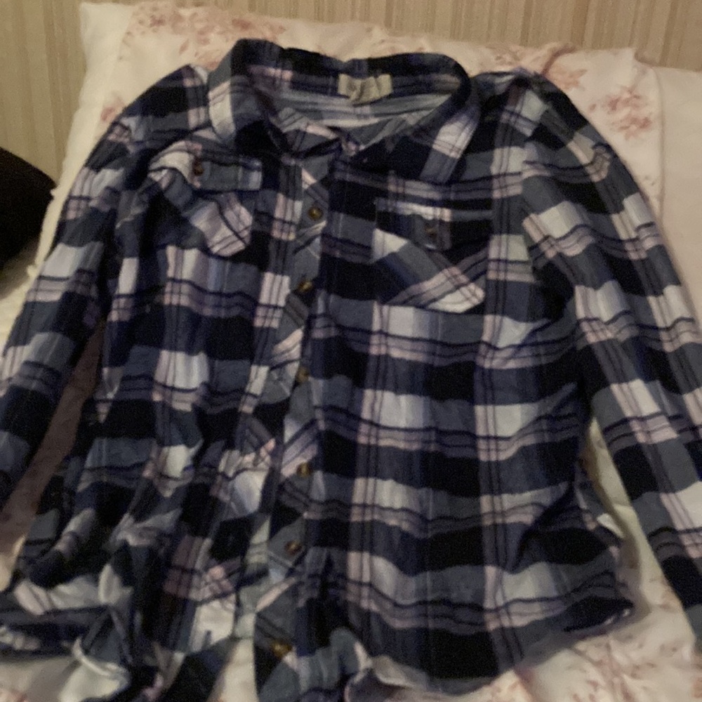 100% polyester perfect for the fall.